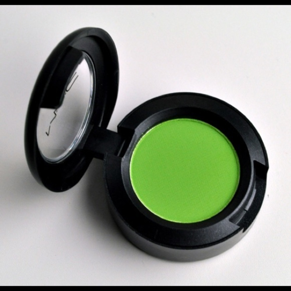 Authentic MAC Lime Eyeshadow